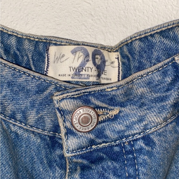 NWOT Free people Barrel denim jeans with blue and white flower print - Picture 7 of 7